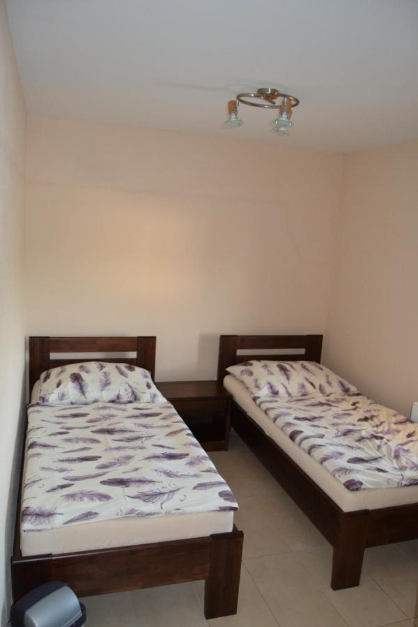 Restauracia-Penzion Altana Ludanice ภายนอก รูปภาพ